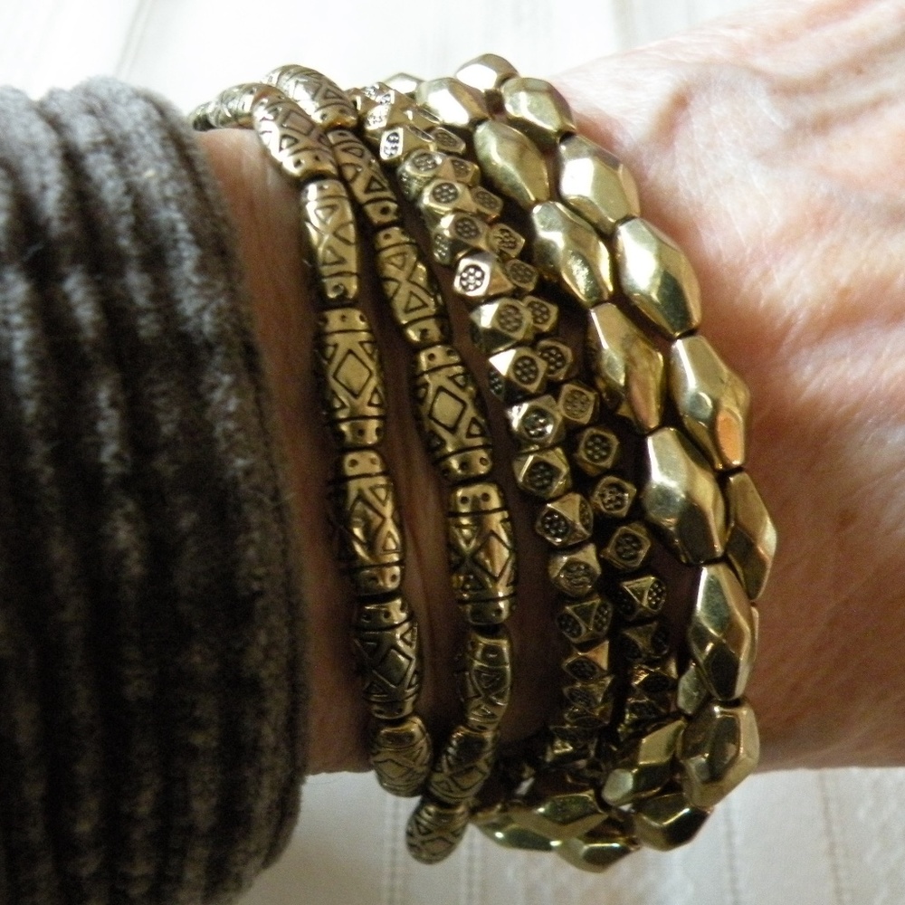 Chunky Antique Goldtone Detailed Bead Multistrand Button Clasp Stretch Bracelet